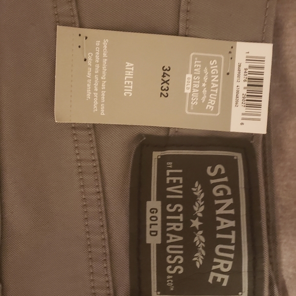 Levi's Athletic Fit Jeans 34x32 - Picture 3 of 3